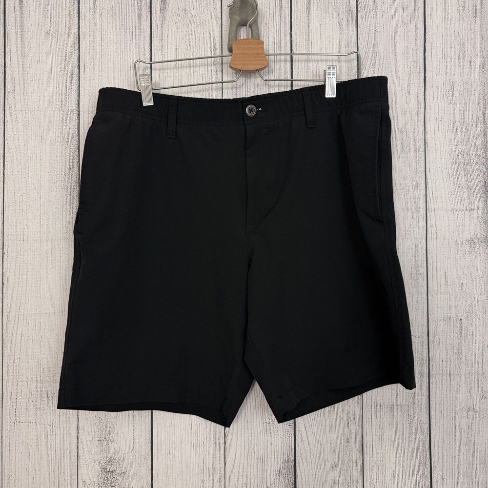 Under Armour Men's W38 Black Moisture Wicking Bermuda Chino Golf Shorts